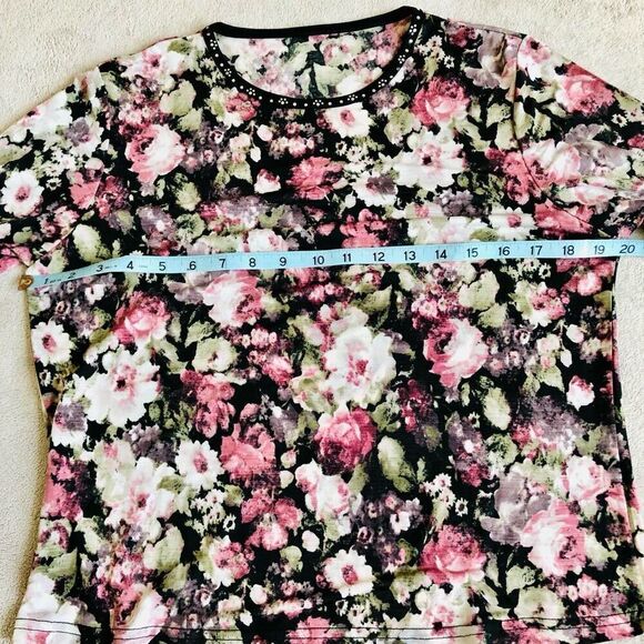 Women’s Floral and Rhinestone 3/4 Round Neck Top - Picture 4 of 10